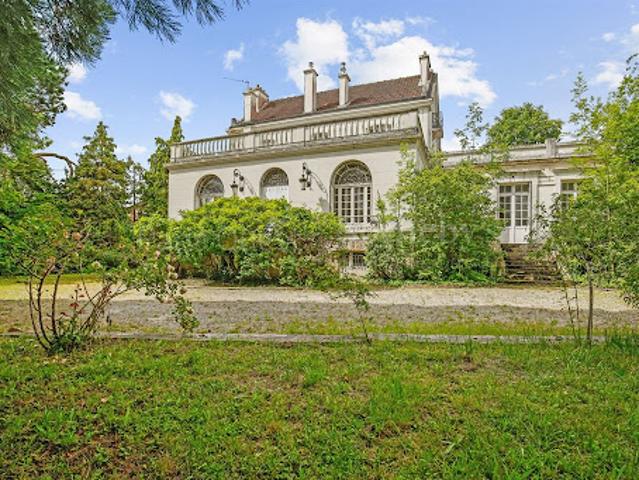 Vente Hôtel particulier 10 pièces 545 m2 La Celle Saint Cloud