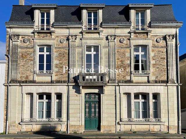 Vente Maison 12 pièces 363 m2 Ombrée d'Anjou