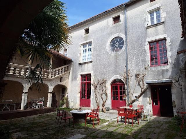 Vente Hôtel particulier 12 pièces La Rochefoucauld