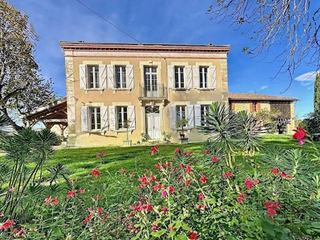 Vente Hôtel particulier 15 pièces 360 m2 Masseube