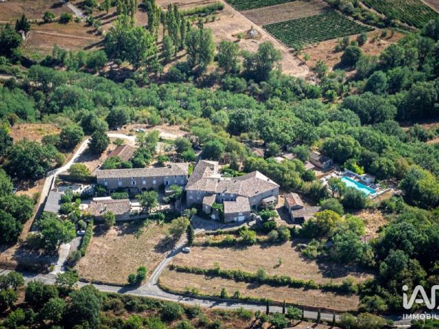 Vente Hôtel restaurant 1 000 m²