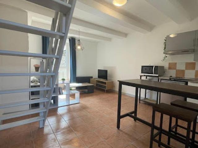 Vente Immeuble 4 pièces 61.8 m2 Aubenas
