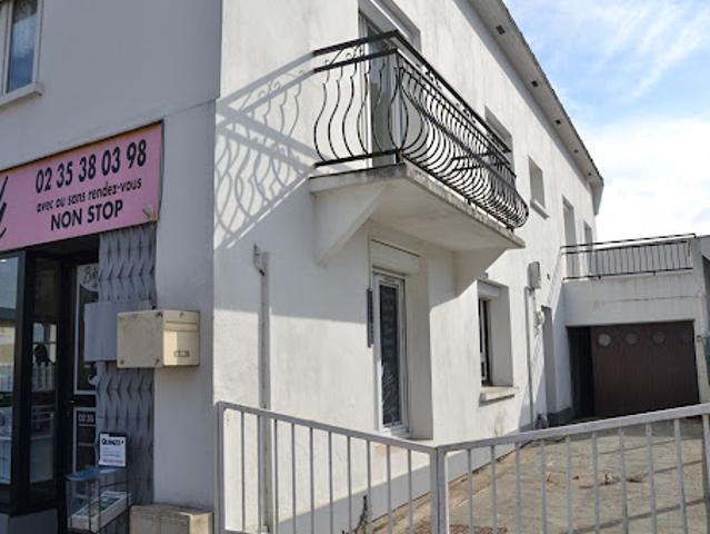 Vente Immeuble 4 pièces 82.23 m2 Gruchet le Valasse