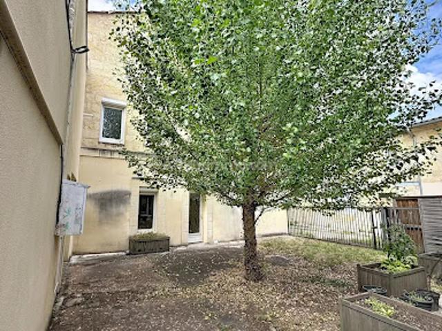 Vente Immeuble 4 pièces 115 m2 Saint Médard de Guizières