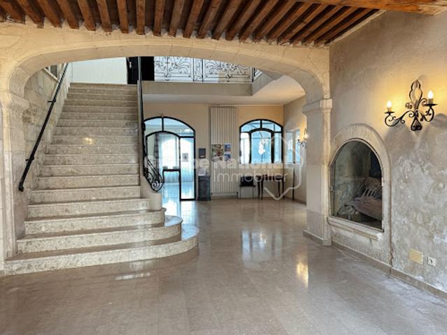 Vente Immeuble 52 pièces 2300 m2 Tarascon