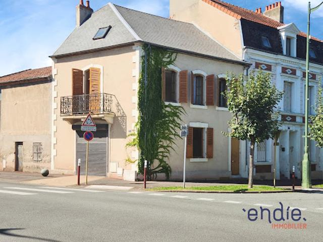 Vente Immeuble 5 pièces 99 m2 Commentry