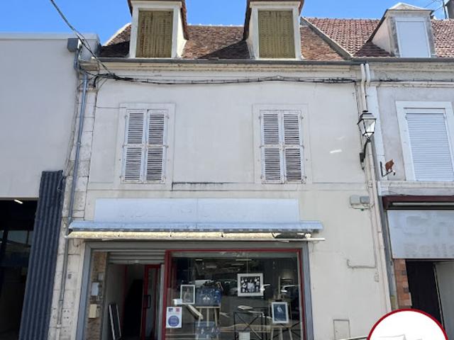 Vente Immeuble 5 pièces 180 m2 Saint Amand Montrond