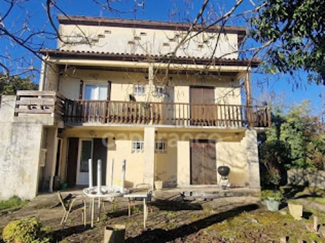 Vente Immeuble 6 pièces 100 m2 Cazaubon