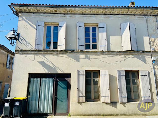 Vente Immeuble 6 pièces 131.56 m2 Saint Christoly Médoc