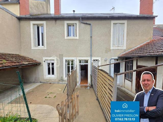 Vente Immeuble 6 pièces 143 m2 La Guerche sur l'Aubois