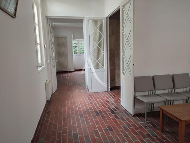 Vente Immeuble 6 pièces 173 m2 Saintes