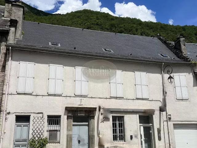 Vente Immeuble 6 pièces 237 m2 Saint Béat
