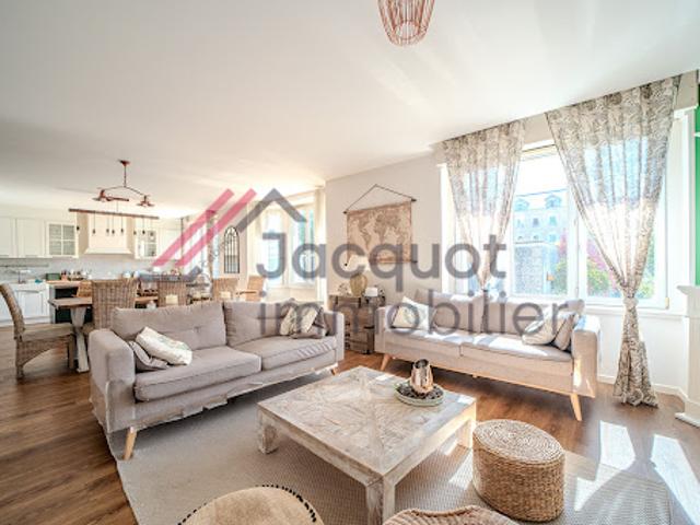 Vente Immeuble 7 pièces 173 m2 Lons le Saunier