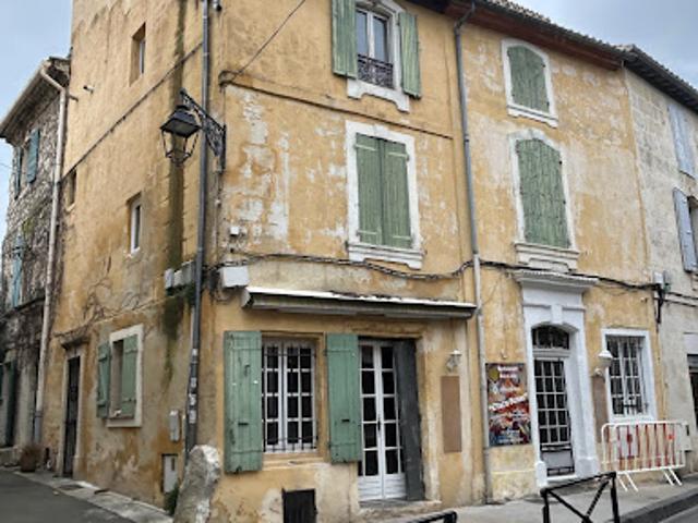 Vente Immeuble 8 pièces 170 m2 Arles
