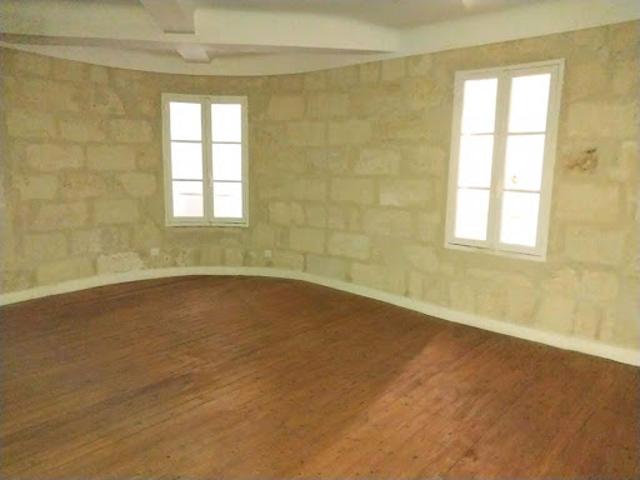 Vente Immeuble 9 pièces 270 m2 Coutras