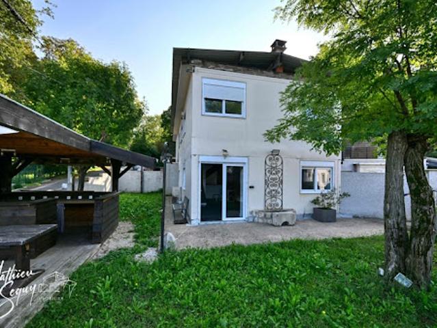 Vente Immeuble 9 pièces 274 m2 Saint Genis Laval