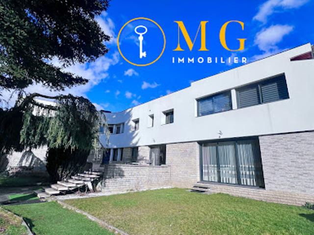 Vente Immeuble 9 pièces 348 m2 Digne les Bains