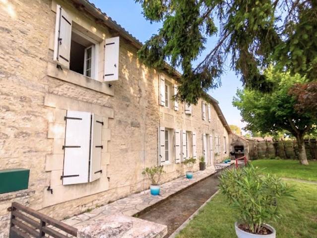 Vente Immeuble 0 pièces 0 m2 Jonzac
