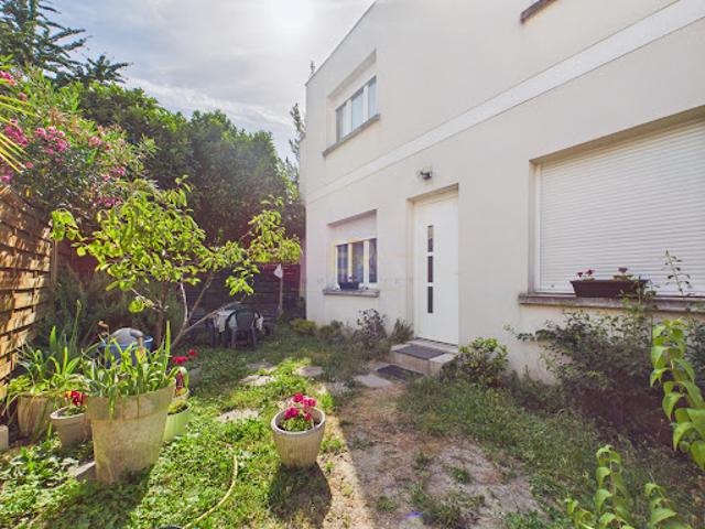 Vente Maison 6 pièces 200 m2 Saint Denis
