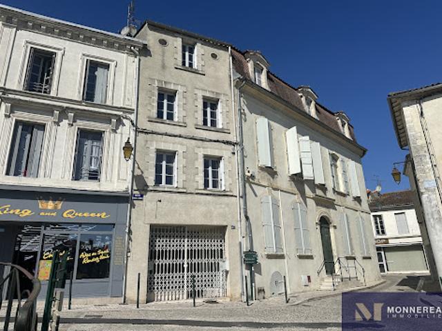 Vente Immeuble 0 pièces 205 m2 Barbezieux Saint Hilaire