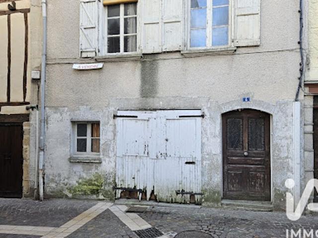 Vente Immeuble 0 pièces 220 m2 Maurs