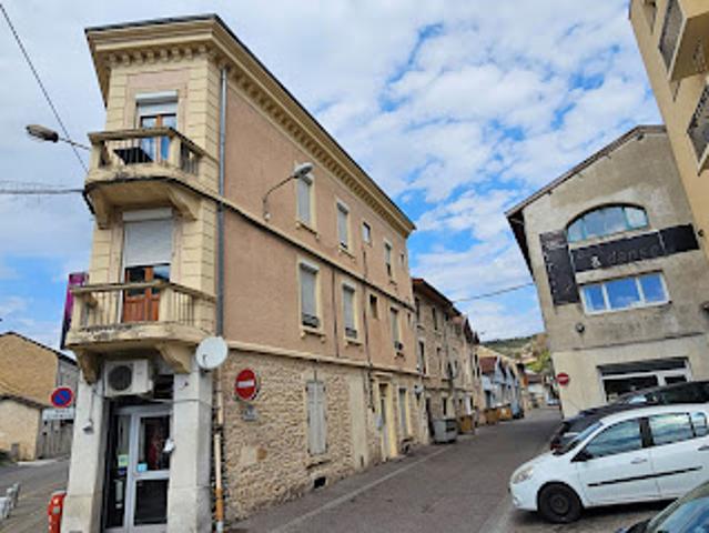 Vente Immeuble 13 pièces 229.2 m2 Bourgoin Jallieu