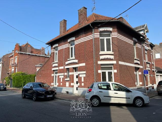 Vente Immeuble 10 pièces 136 m2 Villeneuve d'Ascq