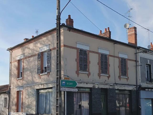 Vente Immeuble 10 pièces 300 m2 Cusset