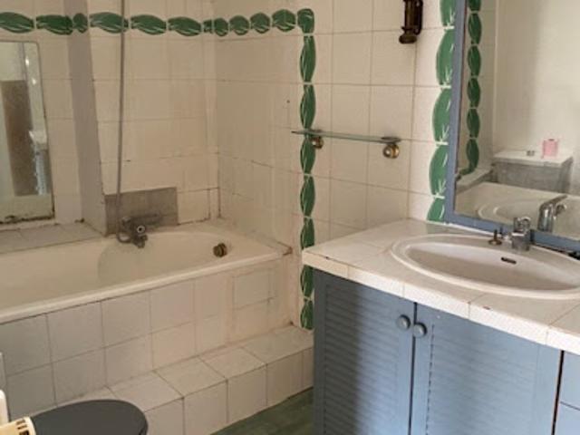 Vente Immeuble 10 pièces 420 m2 Saint Jean d'Angély