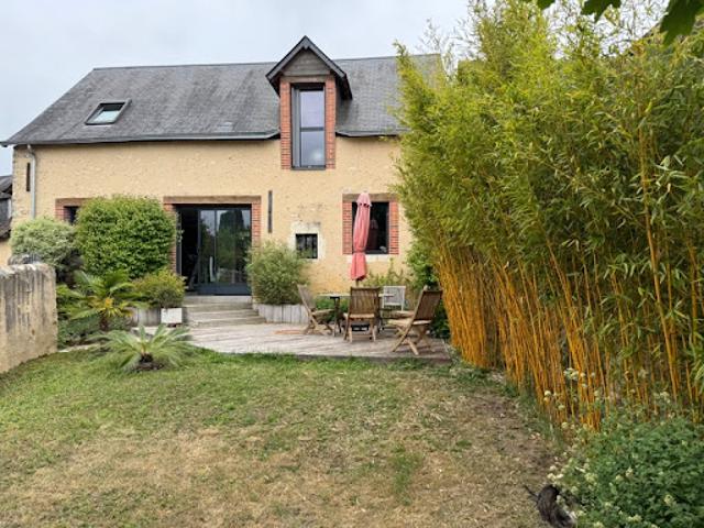 Vente Immeuble 12 pièces 214 m2 Parigné l'Evêque