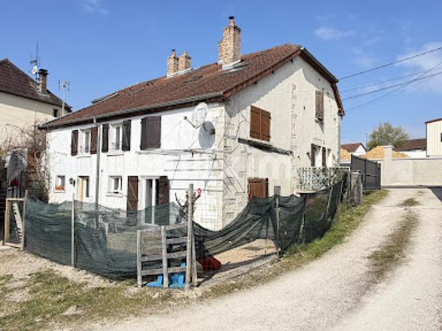 Vente Immeuble 14 pièces 272 m2 Moissey