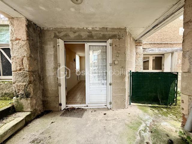 Vente Immeuble 14 pièces 295 m2 Montmorillon