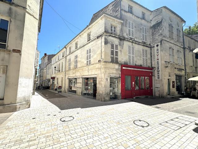 Vente Immeuble 185 m2 Saintes