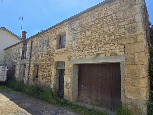 Vente Immeuble 1 pièce 200 m2 Fontenay le Comte