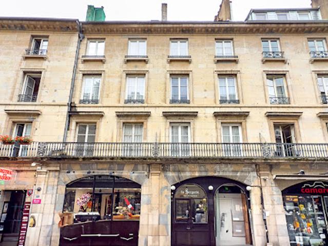 Vente Immeuble 23 pièces 630 m2 Besançon