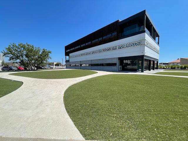 Vente Immeuble 20 pièces 1320 m2 Rivesaltes