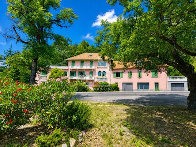Vente Immeuble 20 pièces 800 m2 Château Arnoux Saint Auban