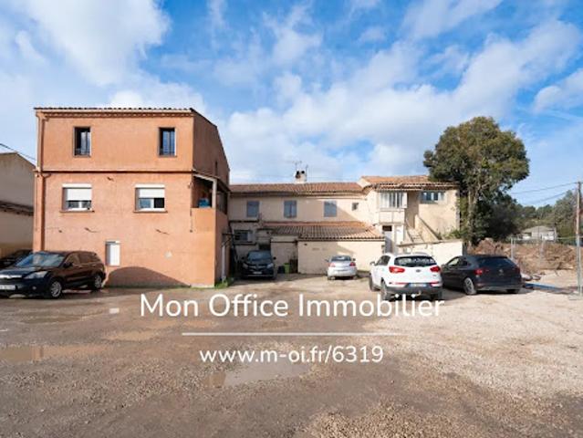 Vente Immeuble 20 pièces 950 m2 Bouc Bel Air