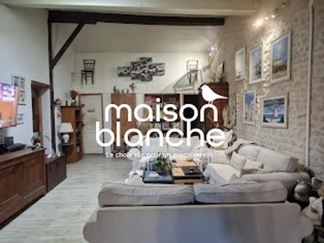 Vente Immeuble 230 m2 Saint Jean d'Angély