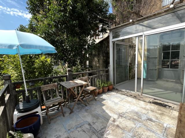 VENTE IMMEUBLE 2 APPARTEMENTS, GARAGE ET TERRASSE À SOMMIERE