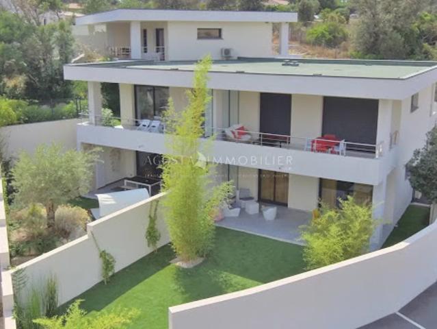 Vente Immeuble 300 m2 Porticcio