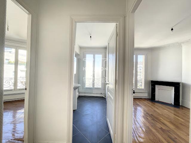 Vente Immeuble 0 pièces 303.36 m2 Courbevoie