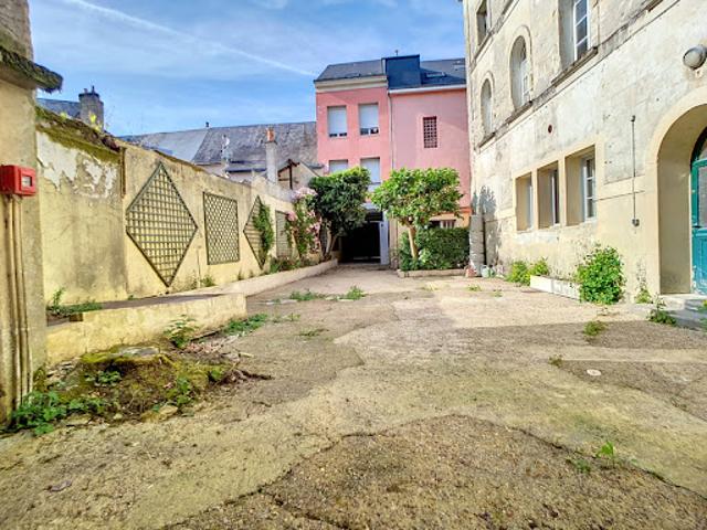 Vente Immeuble 324 m2 La Chartre sur le Loir