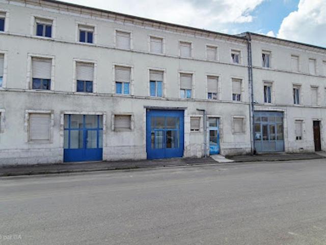 Vente Immeuble 32 pièces 1011 m2 Void Vacon