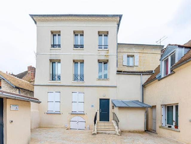 Vente Immeuble 36 pièces 833 m2 Magny en Vexin