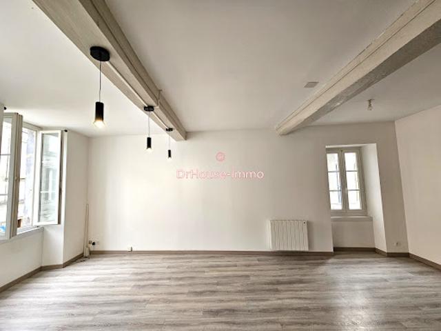 Vente Immeuble 3 pièces 61.16 m2 Blaye