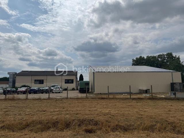 Vente Immeuble 3 pièces 900 m2 Montpon Ménestérol