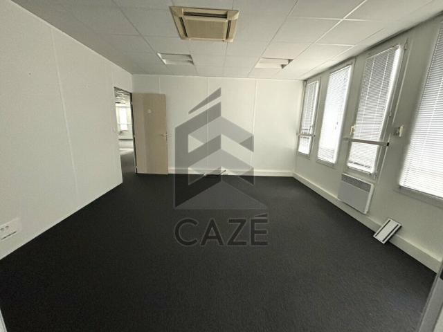 Vente immeuble bureaux Bordeaux Lac Proche rocade et tram