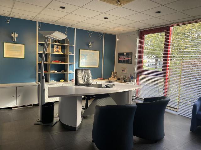 Vente immeuble bureaux Verquin Proche A26 et transports