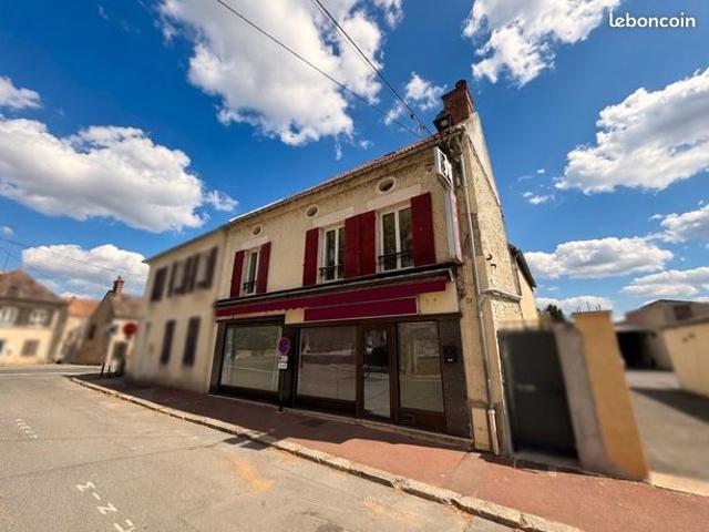 Vente | Immeuble mixte / Commerce + Habitation | 6p | 2/3ch | 158 m² | Souppes sur Loing | Expo Est/Ouest
